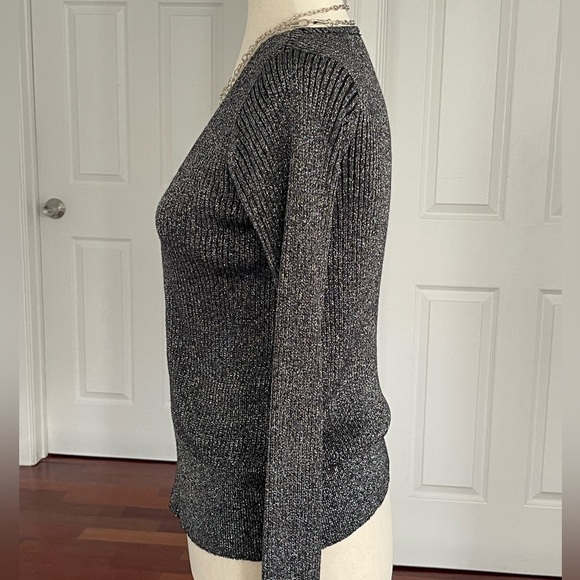 H&M Divided | Size M | Silver Metallic Sparkly Long Sleeve V Neck Top - Picture 5 of 13